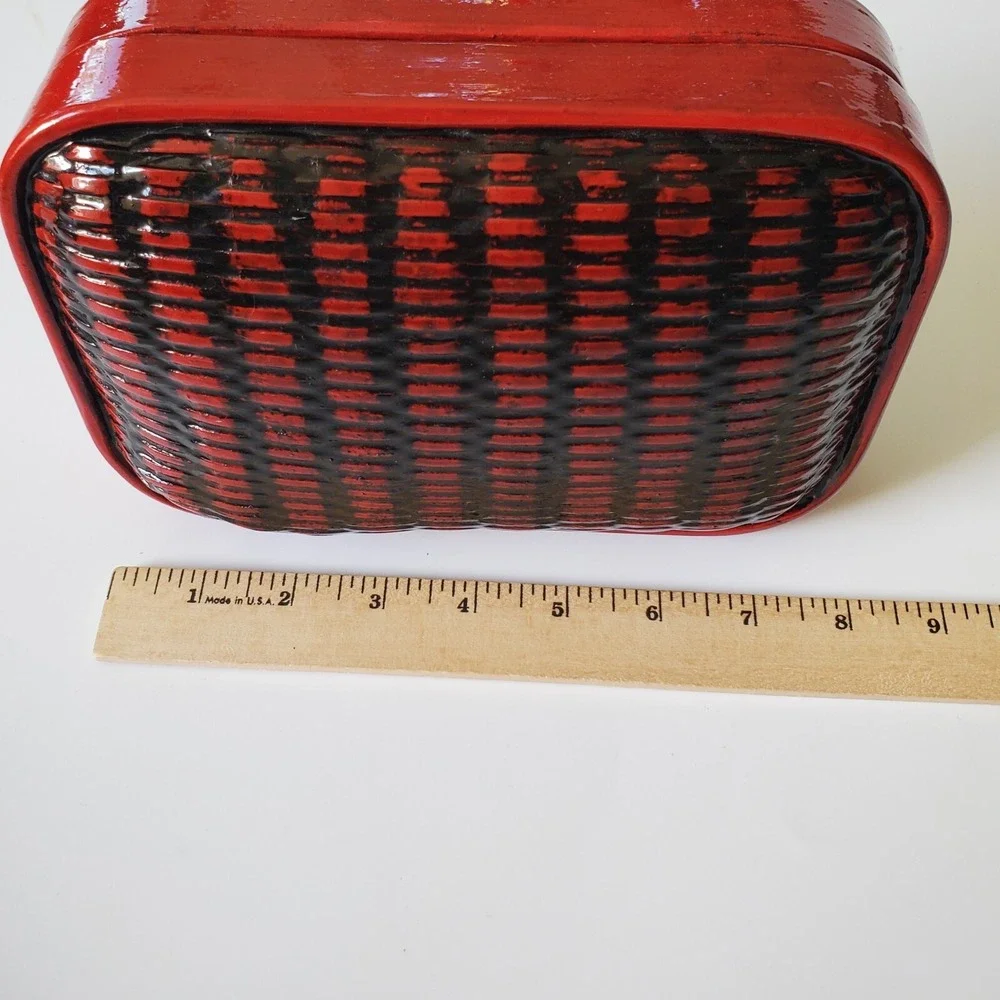 Vintage Woven Lacquered Storage Box‎ Puffy Hard Shell Clutch Purse Asian Art